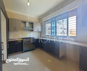  4 شقة مفروشة طابق ثاني للبيع في حي الصحابة بمساحة بناء 150م