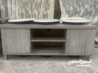  2 Table/tv cabinet