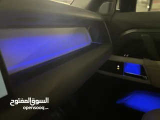  19 Land Rover Defender V6 2023  وارد وكفالة الشركة