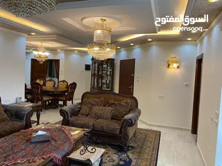  7 روف للبيع في الطيره قرب دوار نبيل عمرو