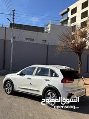  8 (قابل للبدل )كيا نيرو 2021 فل كامل ما عدا الفتحة كهرباء بالكامل