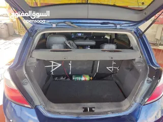  4 ابل استرا 2005