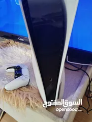  1 بلاستيشن5 نضيفه