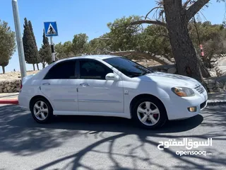  5 كيا سيراتو 2008 ماتور 1600 بنزين اوتومات عدد 2 لون ابيض ولون اسود