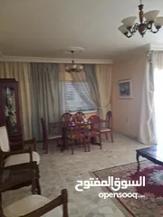  2 الرابية / شارع المدينة المنورة شقة 145م طابق 3 قرب ديوان المحاسبة بسعر جيد