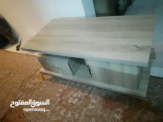  7 ترابيزه لمينيت بالكامل رجلين ستيل لون ذهبي الترابيزه بالكرتونه ولا خدشه الله يطرح البركه