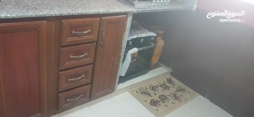  1 دولاب مطبخ إستعمال نظيف المكان طرابلس