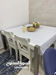  3 طاولة مع كراسي ايكيا