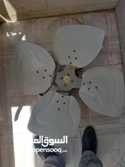  2 مراوح مكيف عدد 2شغالات100/100كانو ركبين على كمبرسر 8.5