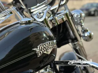 6 Harley Davidson road king classic