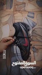  8 بوت original Nike نايك للملاعب