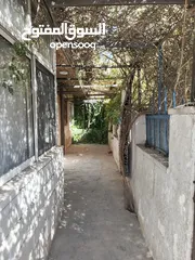  23 شقه ارضيه للبيع كاش او اقساط عن طريق البنك العربي الإسلامي الدولي في عمان حي نزال على الشارع الرئيسي