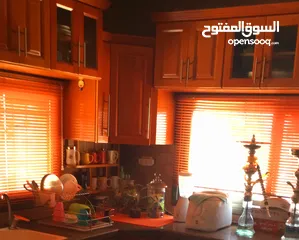  7 شقه للبيع بالقرب من جامع أبو الرب