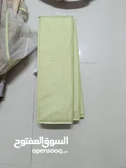  8 تخت بيبي نظيف جدا قابل للطي مثل ما هو وضح بالصور  عربايه مشي للاطفال تفتح وتسكر بحاله جيده جدا