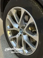  4 BMW X5 XDRIVE45E