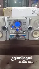  4 مسجل وراديو ويو أكس يسجل من يو أكس على شريط كاسيت. ياباني صوت ستيريو موجود بالزرقاء