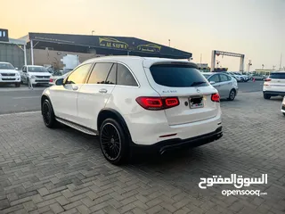  5 GLC 300 موديل 2022 عليها كت 63