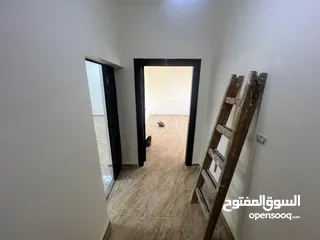  2 شقة فاخره و ذات اطلالة رائعة للايجار