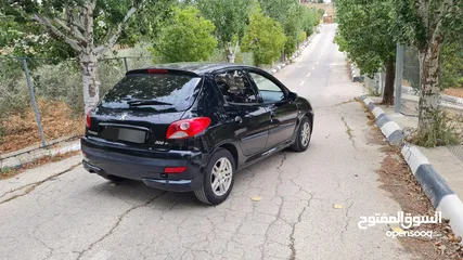  5 بيجو بيجو 206+    2011