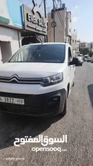  2 سياره سيتروين برلينجو موديل 2021 جير عادي  6 غيار  تحكمات هوك خلفي السياره 4+1 نظيفه