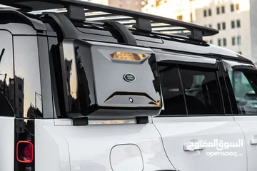  16 Land Rover Defender 2022 Gasoline Black edition