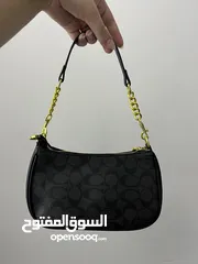  3 شنتة coach first copy  جلد باللون الأسود  للبيع
