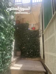  29 شقه فاخره للبيع  من المالك مباشره  سعر قابل للتفاوض بشيء بسيط مميزه جدا جدا  مع غرفه خارجيه و حديقه