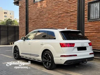  8 Audi Q7 Sline
