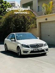  1 MERCEDES BENZ C200 2012