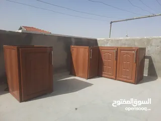  3 مطبخ المنيوم بحالة ممتازة وشباك المنيوم عدد2