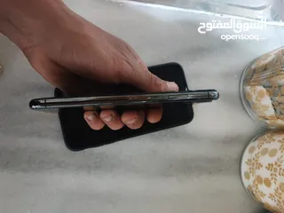  5 ايفون اكس اس ماكس بحالة الوكاله فقط البرداي العلويه غير شغاله في نقطة للتحكم والبلوتوث