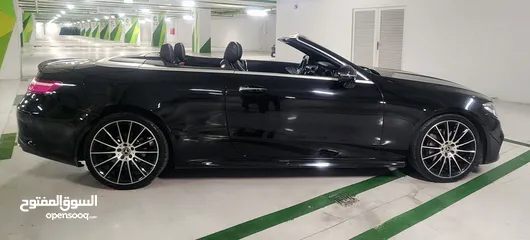  11 مرسيدس Convertible  E200 AMG لون اسود موديل 2018 وارد الوكاله بحاله ممتازة-بنزين