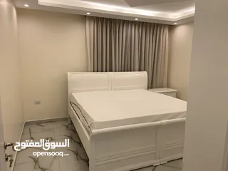  16 شقة سكنية طابق آخير ( الروف / شقتين )   للبيع في أجمل مواقع إربد