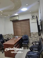  6 فرصة ذهبية: تأجير مكتب مرخص مركز تعليمي ومتعدد الاستخدامات في موقع حيوي!
