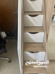  7 سرير طابقي مع مكتب و خزانة