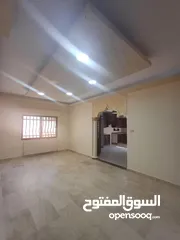  3 شقه فارغه للايجار خلدا