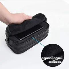  2 حقائب يد من شركة  WIWUجلد طبيعي مكفولة سنه من تاريخ الشراء