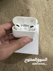  3 سماعه Air pods pro شبه جديده استعمال بسيط سعر ربي يبارك