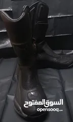  19 احذيه   وخوذ واكسسوارات دراجات