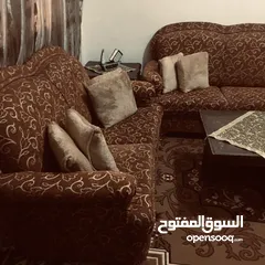  1 طقم كنب بحالة جيدة جدا