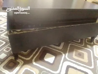  5 طقم طاولات الطاوله الكبيره بحاجه لغراء بس كما واضح بالصوره