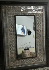  6 مرايه توضع بزاوية الغرف  وتعلق حجم كبير  وتطريز يدوي والألوان مميزة مع مساند ونفس الالوان للبيع