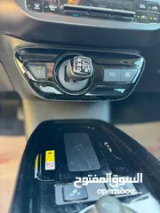  13 تويوتا بريوس برسونا 2021 لون احمر مميز جمرك جديد