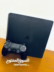  1 جهاز بلايستيشن فور سليم مستعمل مسكر لزقة وكالة