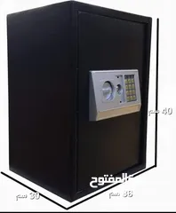  1 خزنة منزلية ( فندقية ), امكانية التثبيت من الظهر او من القاعدة , مزودة بقفل الارتفاع 49 سم