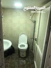  5 صالون مع عدتو للبيع مع عدتو و زباينو