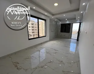  2 شقة دوبلكس طابق اخير مع روف للبيع عرقوب خلدا مساحة 200م مع تراسات اطلالة رائعة بسعر مميز جداً