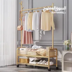  1 ستاند الملابس الذهبي رَتّب غرفتك وعِش أجواء الفخامة  علّق الجواكت والفساتين بكل أريحية