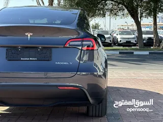  12 TESLA MODEL Y 2024