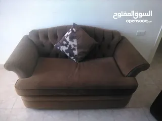  1 طقم كنب بحالة ممتازه